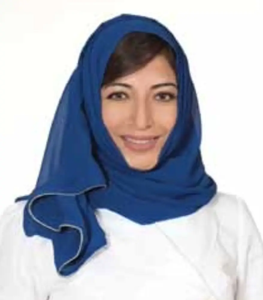 د. إسراء أحمد عطار أستاذة مساعدة واستشارية التركيبات وتجميل وزراعة الأسنان