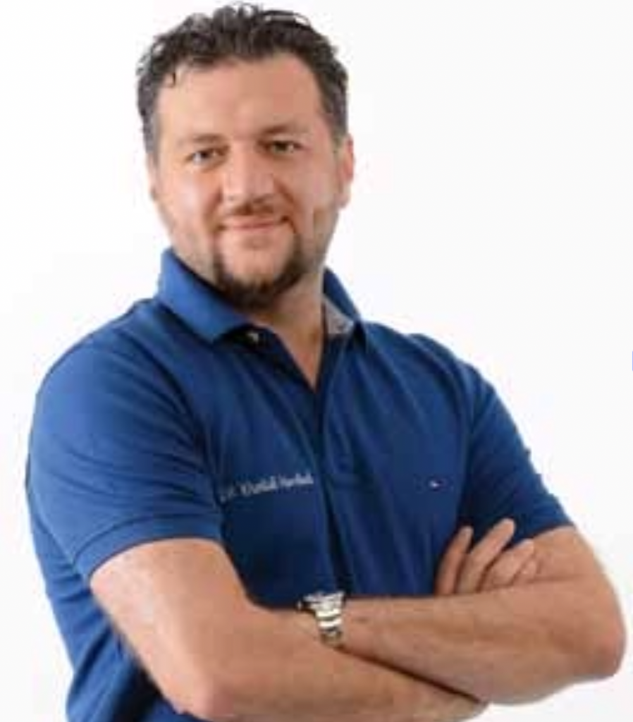 الاطباء د. خالد بن عبدالعزيز مرداد استشاري وأستاذ مشارك علاج وجراحة عصب الأسنان المجهري